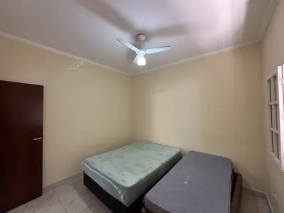 Casa - com Mezanino com 3 quartos (sendo 3 suite(s)) a 1000,00 metros praia.