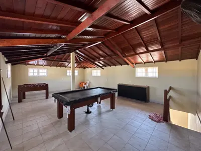 Casa - com Mezanino com 3 quartos (sendo 3 suite(s)) a 1000,00 metros praia.