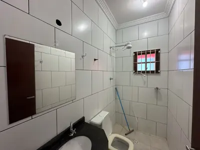 Casa - com Mezanino com 3 quartos (sendo 3 suite(s)) a 1000,00 metros praia.