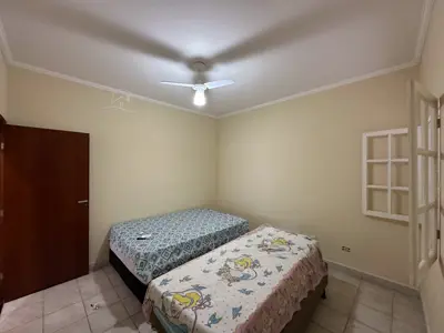 Casa - com Mezanino com 3 quartos (sendo 3 suite(s)) a 1000,00 metros praia.