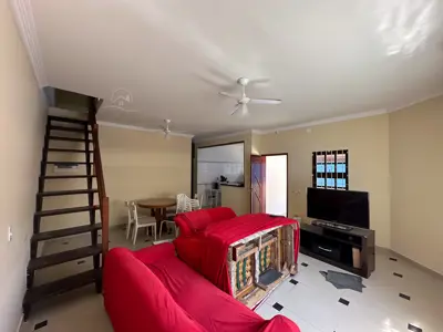 Casa - com Mezanino com 3 quartos (sendo 3 suite(s)) a 1000,00 metros praia.