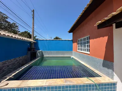 Casa - com Mezanino com 3 quartos (sendo 3 suite(s)) a 1000,00 metros praia.