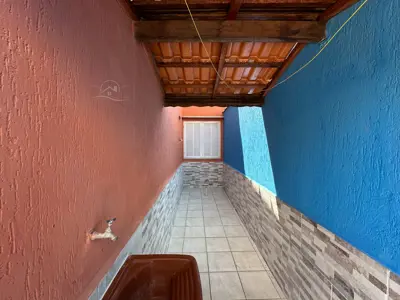 Casa - com Mezanino com 3 quartos (sendo 3 suite(s)) a 1000,00 metros praia.