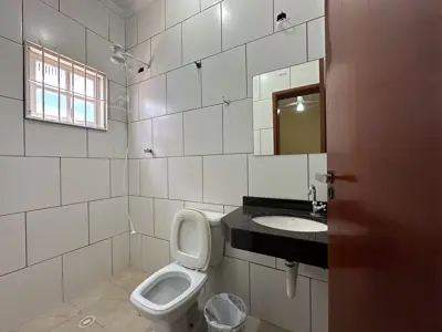 Casa - com Mezanino com 3 quartos (sendo 3 suite(s)) a 1000,00 metros praia.