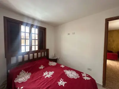 Casa - Térrea com Edícula com 3 quartos (sendo 1 suite(s)) a 600,00 metros praia.