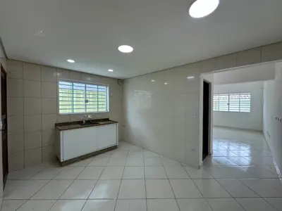 Casa - Sobrado com 3 quartos (sendo 1 suite(s)) a 1500,00 metros praia.