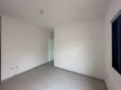 Casa - Térrea com 2 quartos (sendo 1 suite(s)) a 700,00 metros praia.