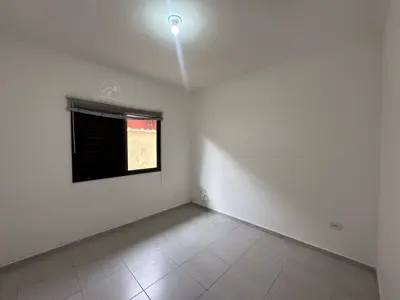 Casa - Térrea com 2 quartos (sendo 1 suite(s)) a 700,00 metros praia.