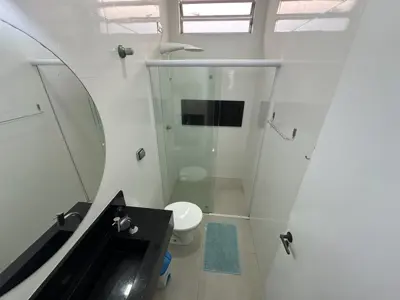 Casa - Térrea com 3 quartos (sendo 1 suite(s)) a 150 metros praia.