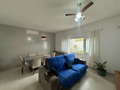 Casa - Térrea com 3 quartos (sendo 1 suite(s)) a 150 metros praia.
