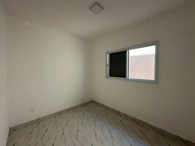 Casa - Térrea com 2 quartos (sendo 1 suite(s)) a 2000,00 metros praia.