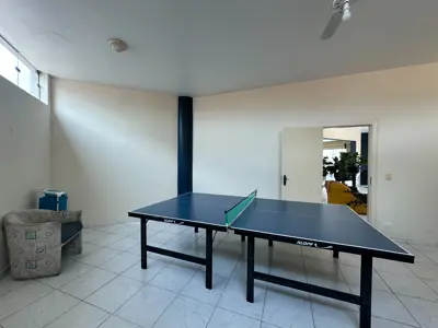 Casa - Sobrado com 6 quartos (sendo 4 suite(s)) a 800,00 metros praia.