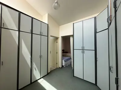 Casa - Sobrado com 6 quartos (sendo 4 suite(s)) a 800,00 metros praia.