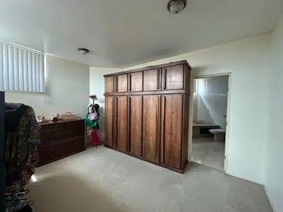 Casa - Sobrado com 6 quartos (sendo 4 suite(s)) a 800,00 metros praia.