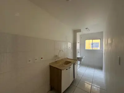 Apartamento - Amplo com 2 quartos  a 3900,00 metros praia.