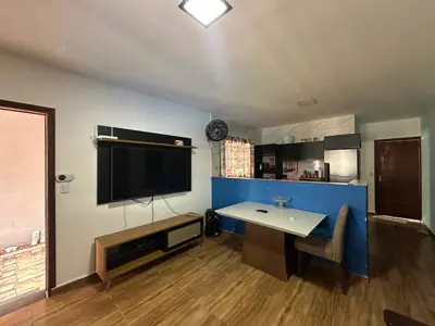 Casa - Térrea com 2 quartos (sendo 1 suite(s)) a 4500,00 metros praia.