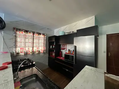 Casa - Térrea com 2 quartos (sendo 1 suite(s)) a 4500,00 metros praia.