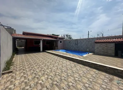 Casa - Térrea com 2 quartos (sendo 1 suite(s)) a 4500,00 metros praia.