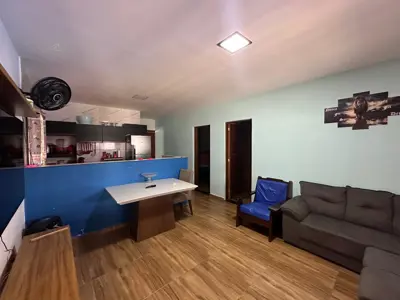 Casa - Térrea com 2 quartos (sendo 1 suite(s)) a 4500,00 metros praia.
