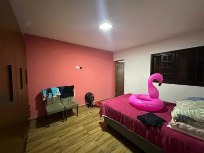 Casa - Térrea com 2 quartos (sendo 1 suite(s)) a 4500,00 metros praia.