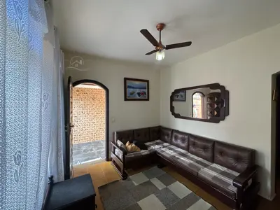 Casa - Térrea com 2 quartos (sendo 0 suite(s)) a 800,00 metros praia.
