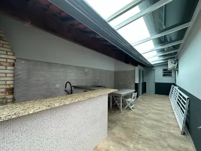 Casa - Térrea com 3 quartos (sendo 1 suite(s)) a 450,00 metros praia.