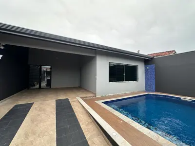 Casa - Térrea com 3 quartos (sendo 1 suite(s)) a 450,00 metros praia.