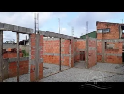 Casa - Sobrado com 3 quartos (sendo 2 suite(s)) a 3000,00 metros praia.
