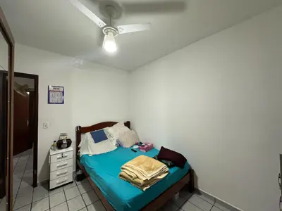 Casa - Térrea com Edícula com 2 quartos (sendo 1 suite(s)) a 2000,00 metros praia.