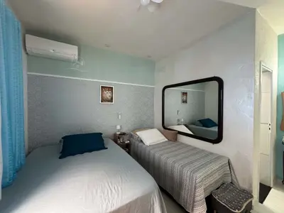 Casa - Térrea com 2 quartos (sendo 1 suite(s)) a 1100,00 metros praia.