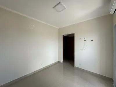 Apartamento - Cobertura com 3 quartos (sendo 2 suite(s)) a 400,00 metros praia.