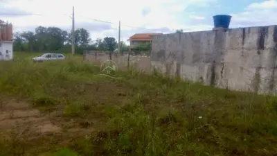 Terreno - Amplo com  quartos  a 5000,00 metros praia.