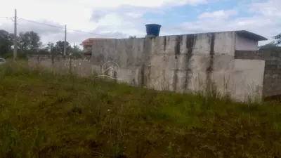 Terreno - Amplo com  quartos  a 5000,00 metros praia.