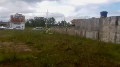 Terreno - Amplo com  quartos  a 5000,00 metros praia.