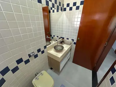 Casa - Sobrado Novo com 4 quartos (sendo 2 suite(s)) a 500,00 metros praia.