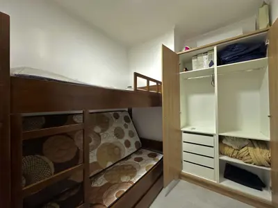 Casa - Sobrado Novo com 4 quartos (sendo 2 suite(s)) a 500,00 metros praia.