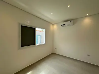 Casa - Térrea com 3 quartos (sendo 2 suite(s)) a 900,00 metros praia.