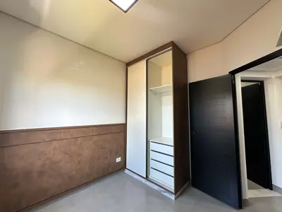 Apartamento - Amplo com 2 quartos (sendo 0 suite(s)) a 800,00 metros praia.