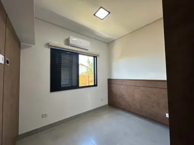 Apartamento - Amplo com 2 quartos (sendo 0 suite(s)) a 800,00 metros praia.