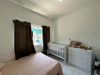 Casa - Térrea com Edícula com 3 quartos (sendo 0 suite(s)) a 3,00 metros praia.
