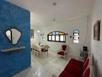 Casa - Térrea com Edícula com 3 quartos (sendo 0 suite(s)) a 3,00 metros praia.