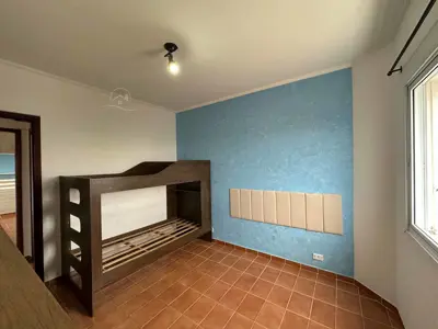 Apartamento - Alto com 2 quartos (sendo 1 suite(s)) a 300,00 metros praia.