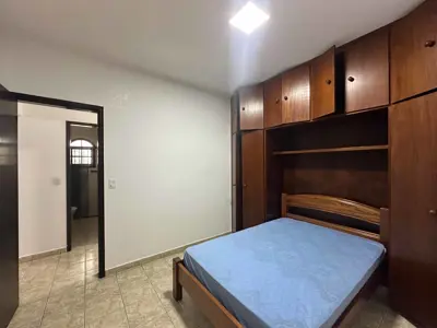 Casa - Sobrado com 3 quartos (sendo 1 suite(s)) a 150,00 metros praia.
