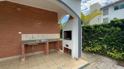 Casa - Sobrado com 4 quartos (sendo 1 suite(s)) a 500,00 metros praia.