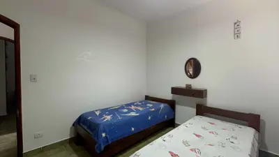 Casa - Sobrado com 4 quartos (sendo 1 suite(s)) a 500,00 metros praia.