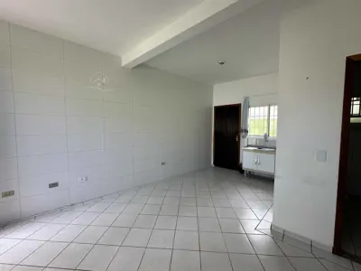 Casa - Sobrado com 2 quartos (sendo 0 suite(s)) a 0,00 metros praia.