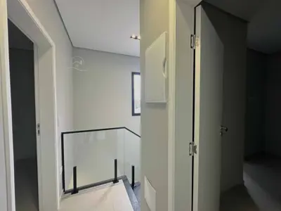 Casa - Sobrado Novo com 3 quartos (sendo 1 suite(s)) a 600,00 metros praia.