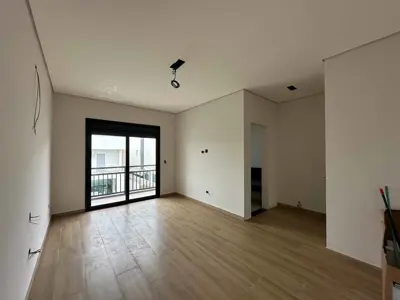 Casa - Sobrado Novo com 3 quartos (sendo 3 suite(s)) a 1300,00 metros praia.