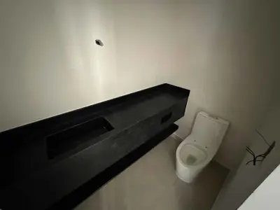 Casa - Sobrado Novo com 3 quartos (sendo 3 suite(s)) a 1300,00 metros praia.