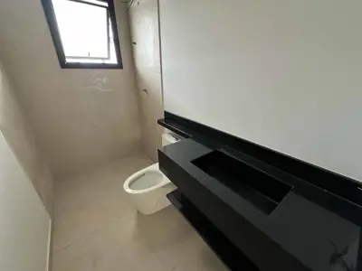 Casa - Sobrado Novo com 3 quartos (sendo 3 suite(s)) a 1300,00 metros praia.